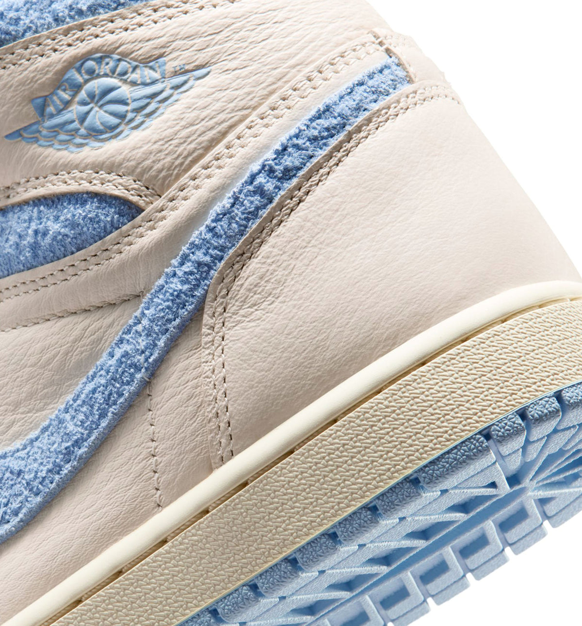 Air Jordan 1 Retro High OG Psychic Blue Women's Shoes - Pale Ivory/Psychic Blue/Coconut Milk
